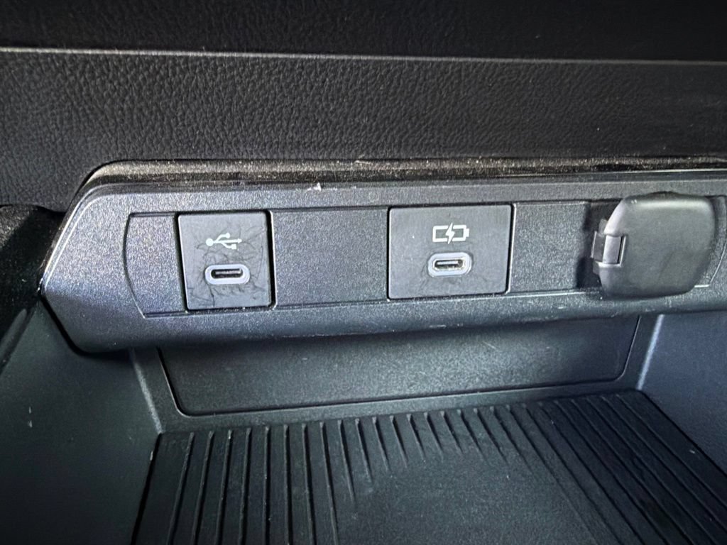 Used 2025 Cutting Edge Toyota LE image 27