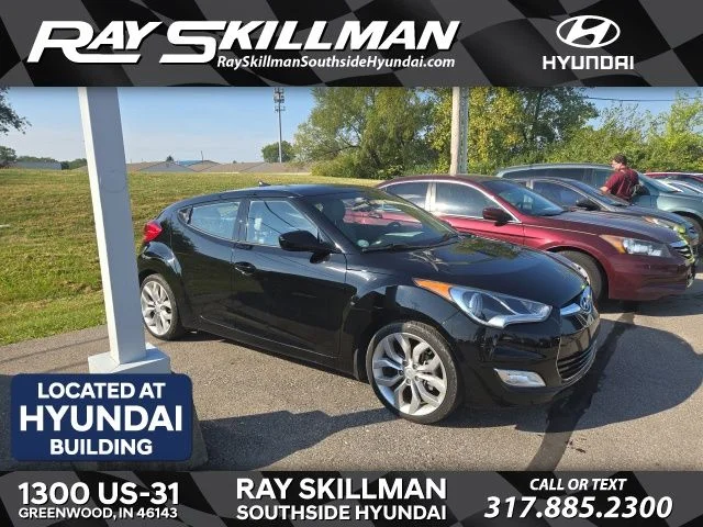 Used 2013 Black Hyundai Base image 1