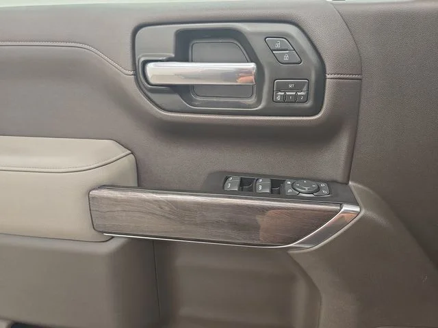 Used 2019 Northsky Blue Metallic Chevrolet LTZ image 36