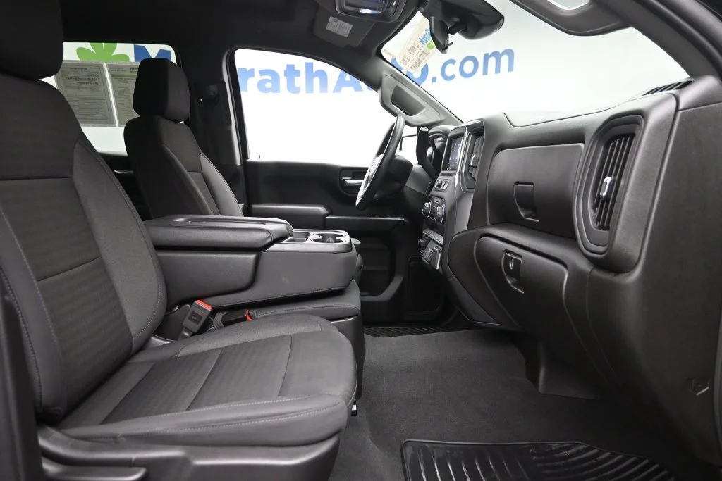 Used 2024 Black Chevrolet Custom image 9