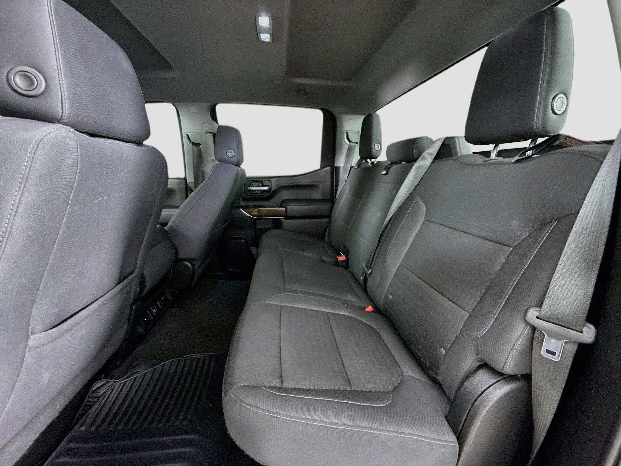 Used 2021 SUMMIT WHITE GMC SLE image 25