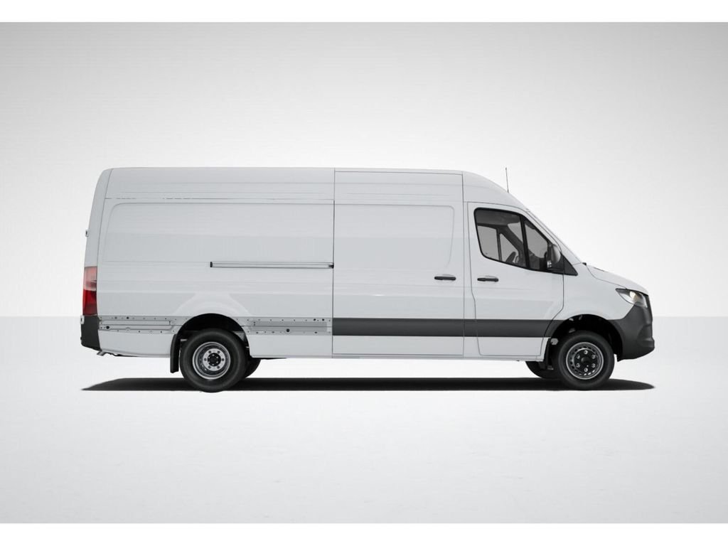New 2026  Mercedes-Benz Cargo 170 WB image 2