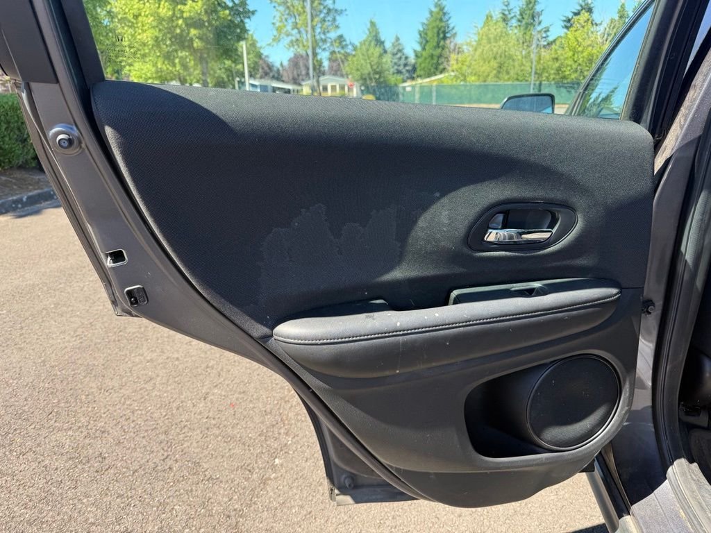 Used 2019 Modern Steel Metallic Honda LX image 18