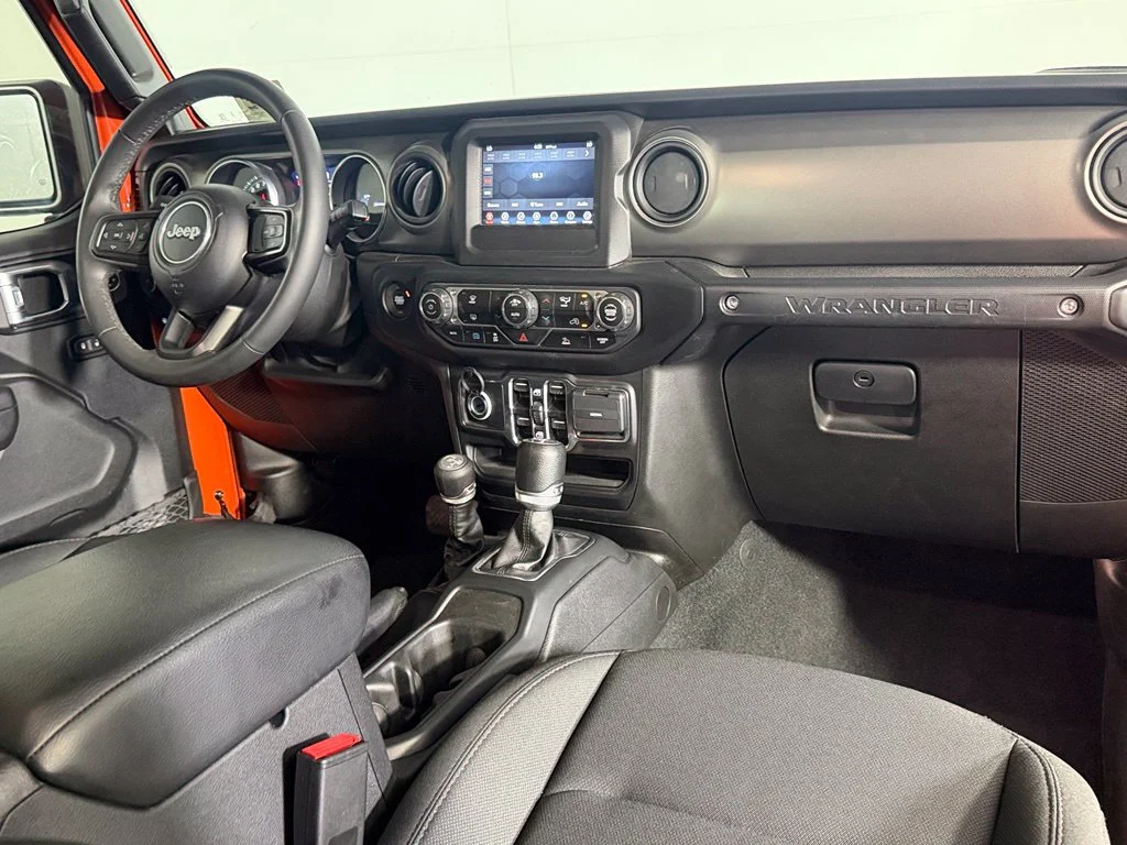 Used 2023  Jeep Willys 4xe image 19