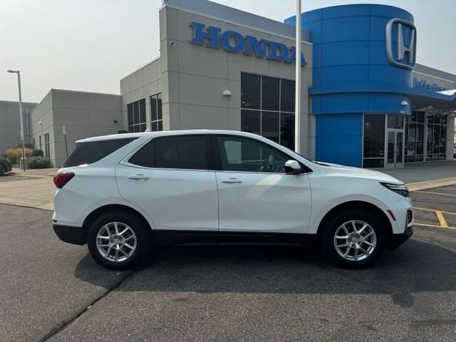 Used 2023 Summit White Chevrolet LT image 4