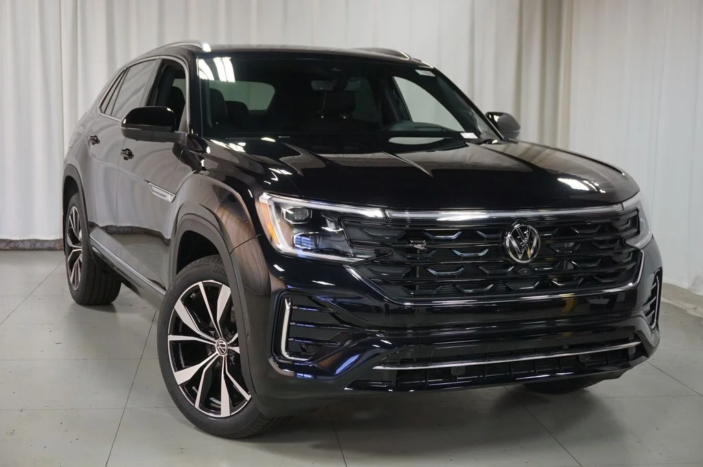 New 2026 Deep Black Volkswagen 2.0T SEL Premium R-Line image 4