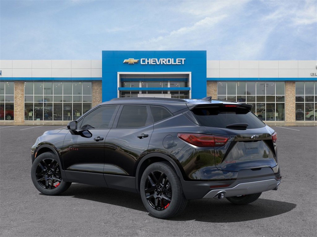 2025 Chevrolet Blazer 2LT photo 2