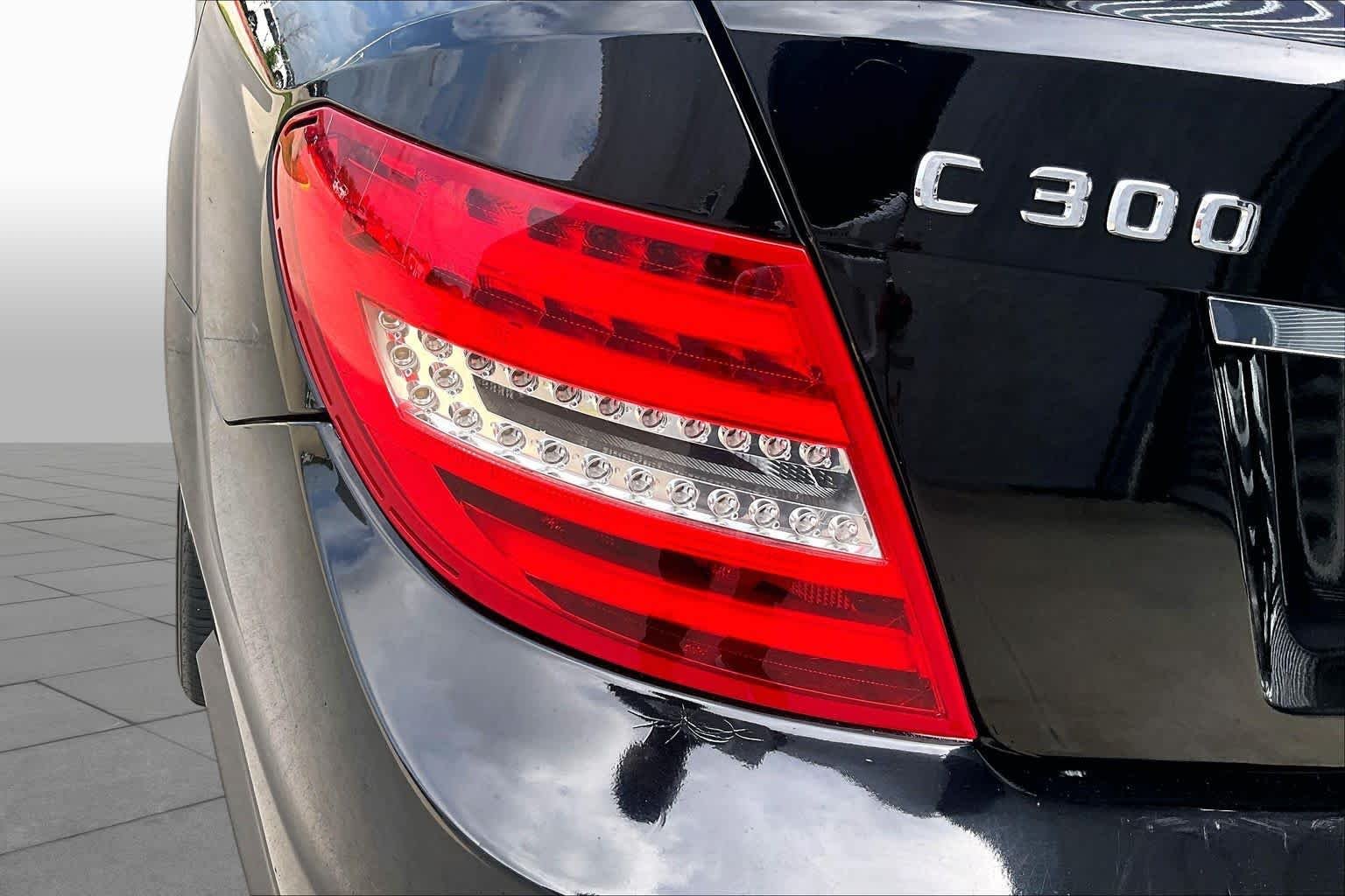 Used 2013 Black Mercedes-Benz C 300 Sport image 24