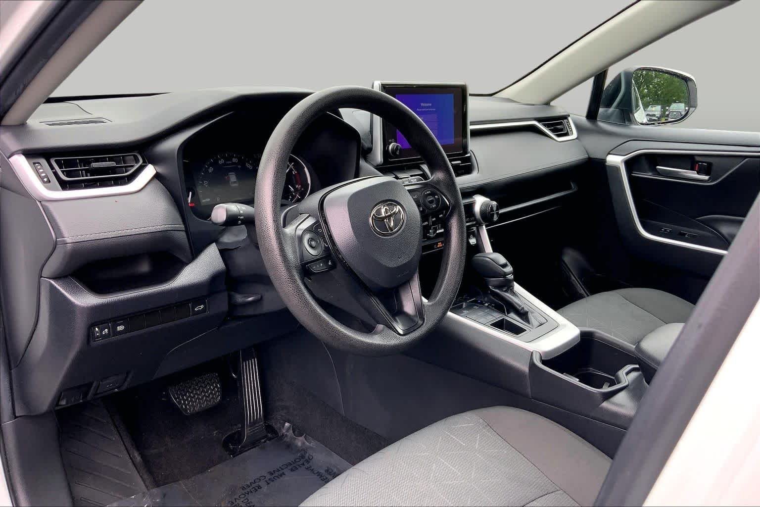 Used 2023 Ice Cap Toyota XLE image 18