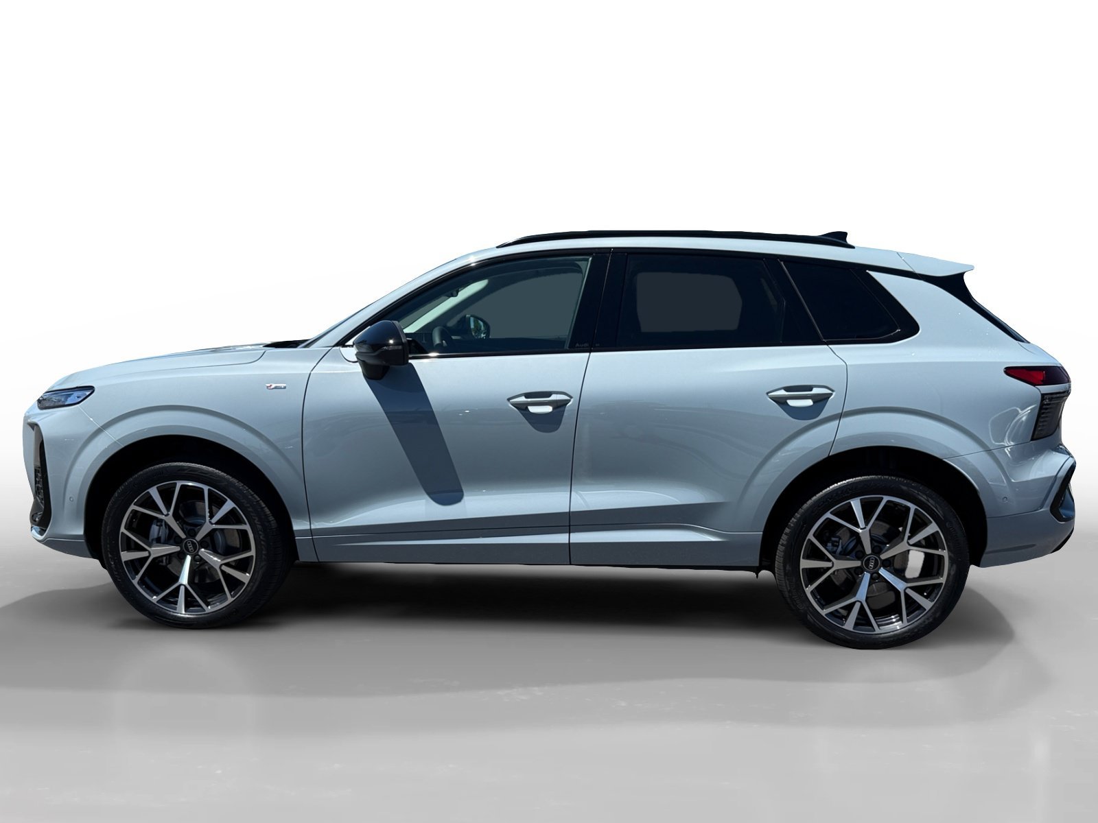 New 2026 Arrow Gray Pearl Effect Audi S line quattro image 2