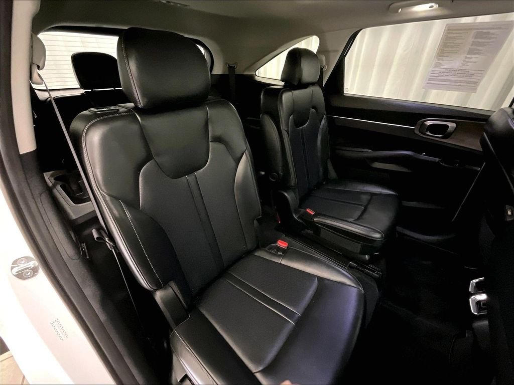 Used 2023 Glacial White Pearl Kia X-Line EX image 16