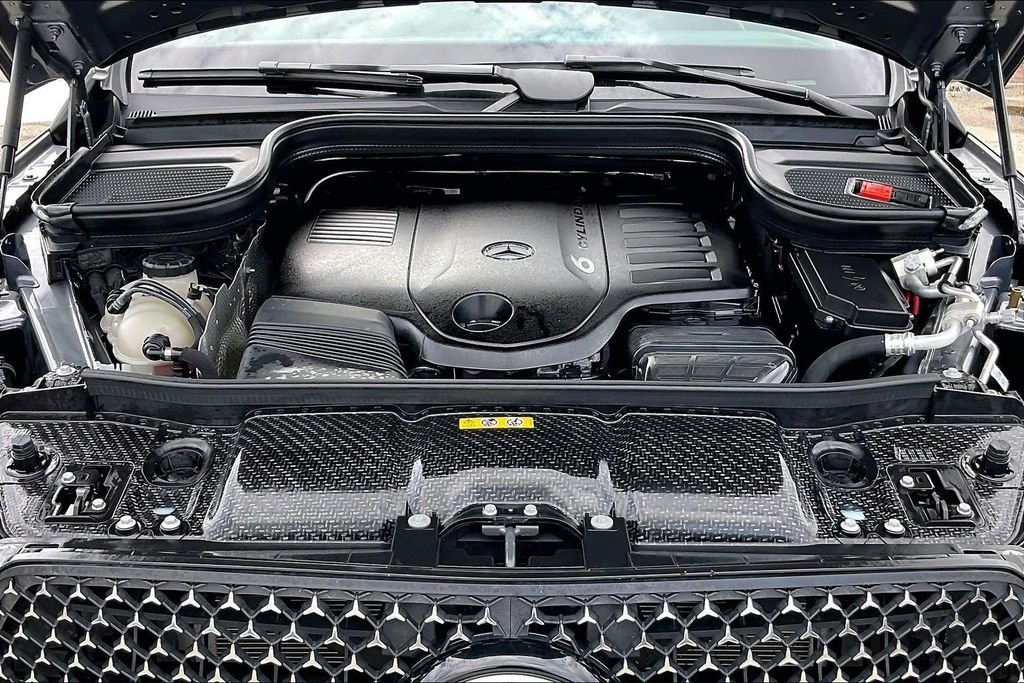 Used 2025 Gray Mercedes-Benz GLE 450 image 30