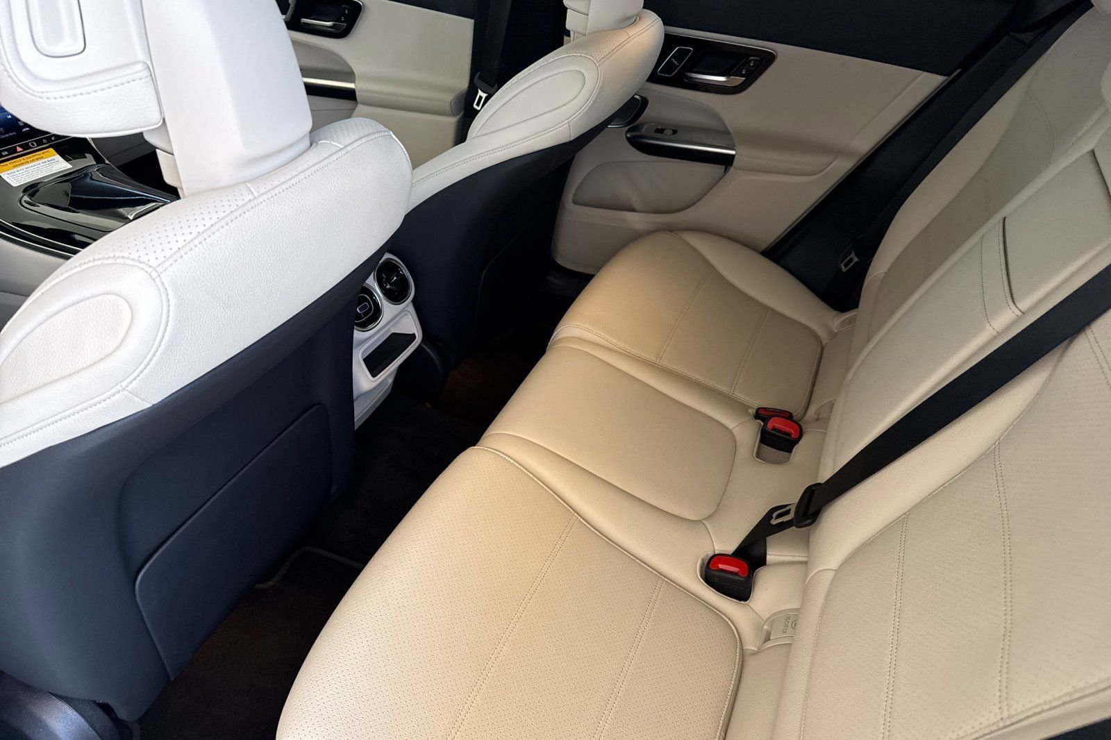 Certified Used 2026 Polar White Mercedes-Benz 300 image 4