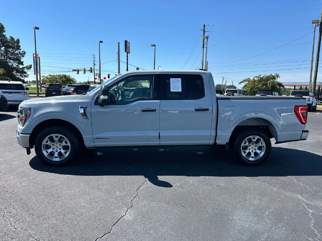 Used 2023 White Ford XLT image 4