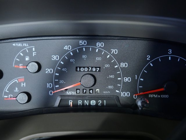 Used 2000 Green Ford Limited image 20