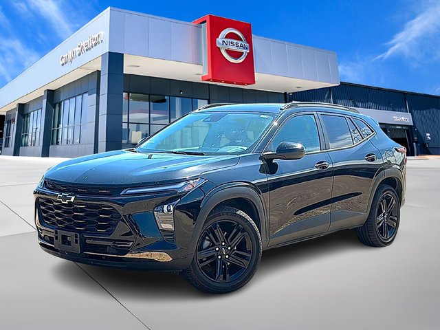 Pre-Owned 2024 Chevrolet Trax Ecotec 1.2L I-3 gasoline direct injection, DOHC, VVT variable valve control, intercooled turbo, regular unleaded, engine with 137HP FWD FWD ACTIV
