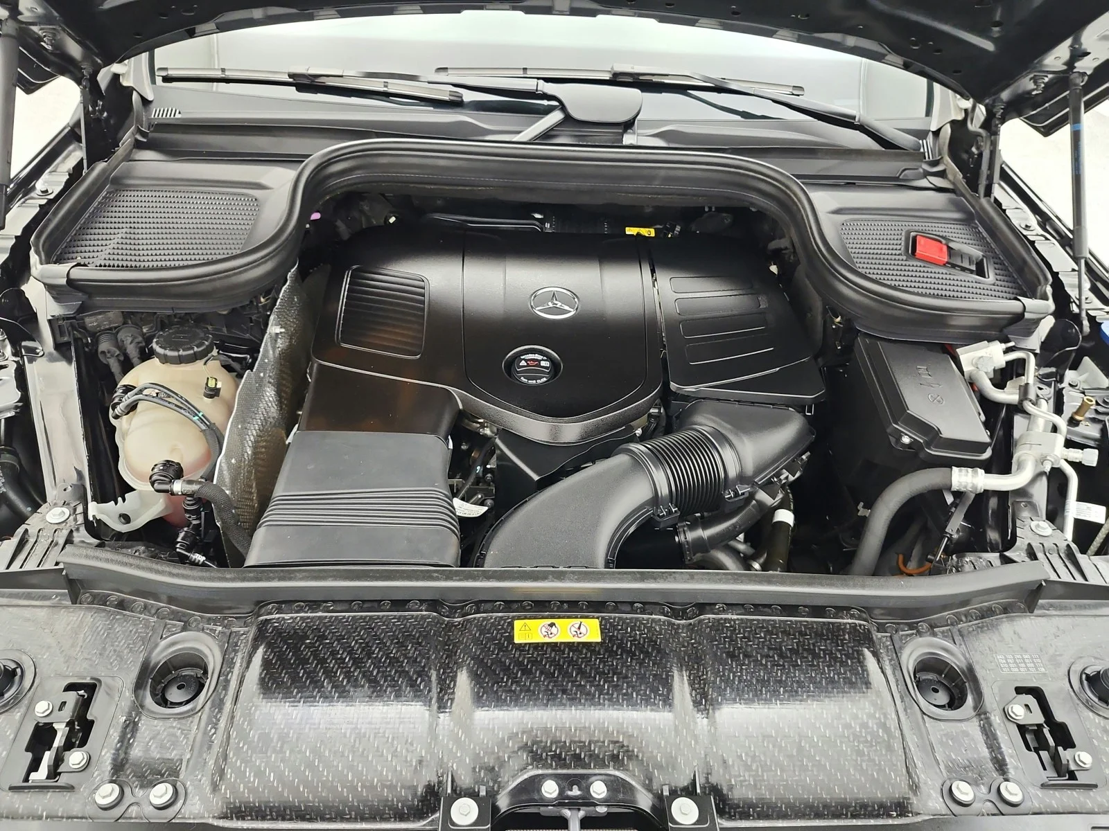 Used 2024 Black Mercedes-Benz GLE 350 4MATIC® SUV image 17