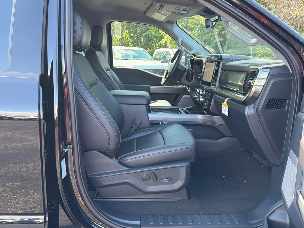 New 2027 Agate Black Metallic Ford F-250® Lariat® image 14