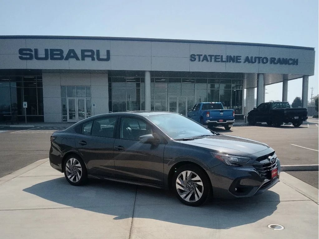 Certified Used 2025 MAGNETITE GRAY METALLIC Subaru Limited image 2