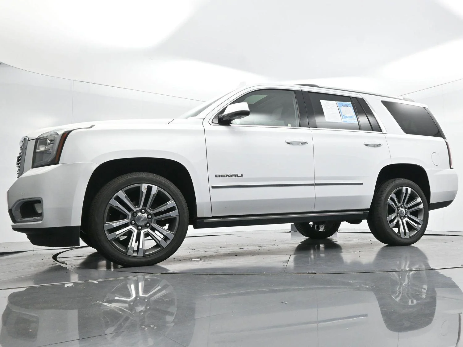 Used 2020 Summit White GMC Denali image 58