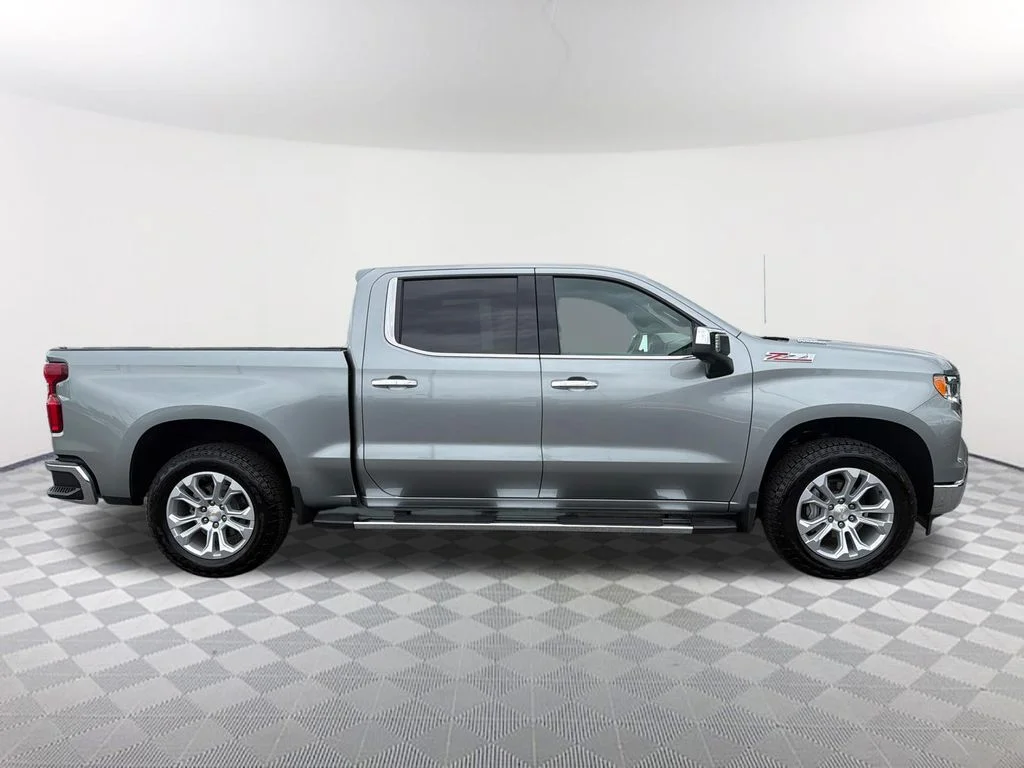 Used 2025 Gray Chevrolet LTZ image 4