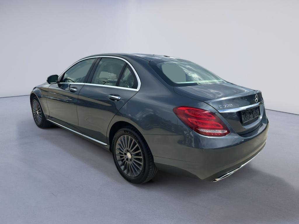 Used 2015 Steel Gray Metallic Mercedes-Benz Luxury image 8
