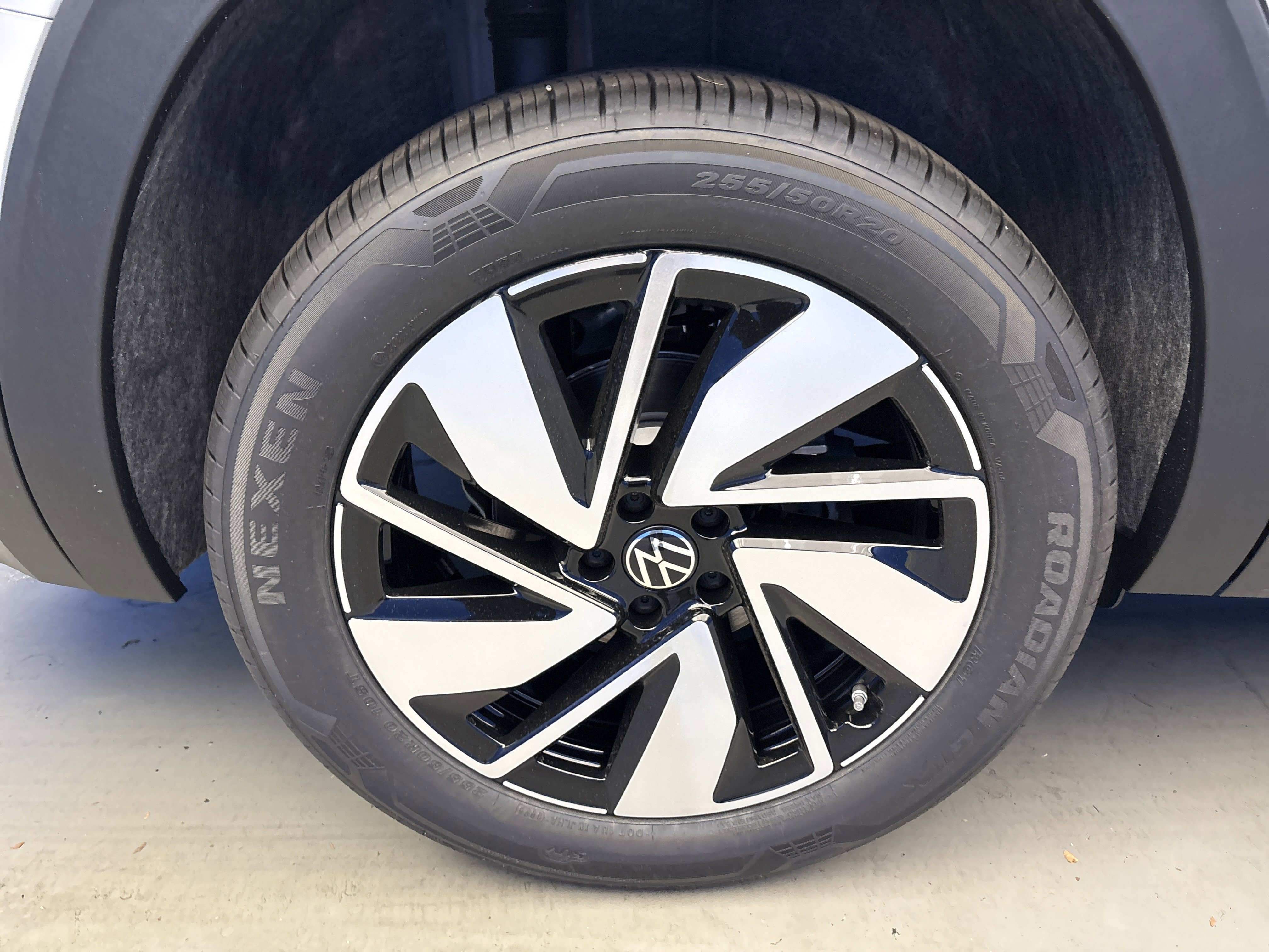 2026 Volkswagen Atlas SE w/Tech - Photo 8