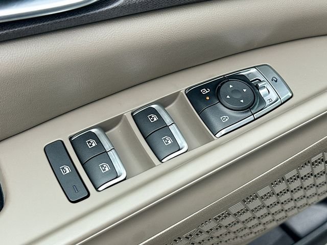 New 2026 Ceramic Silver Kia EX image 18