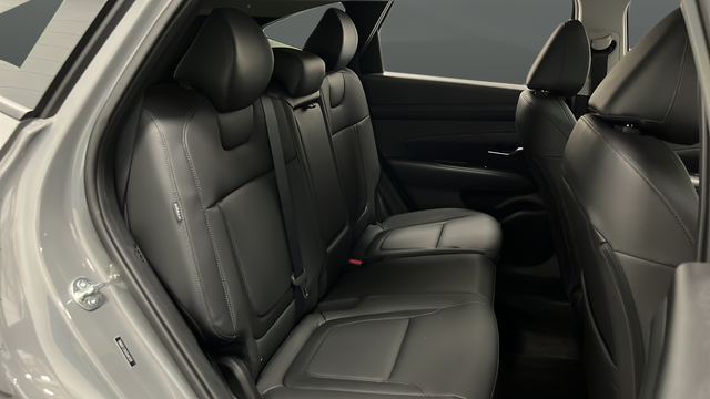 Used 2025 Hampton Gray Hyundai SEL Convenience image 25