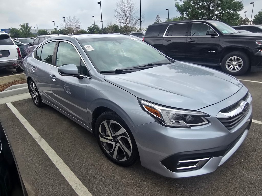 Used 2022 Ice Silver Metallic Subaru Limited image 16