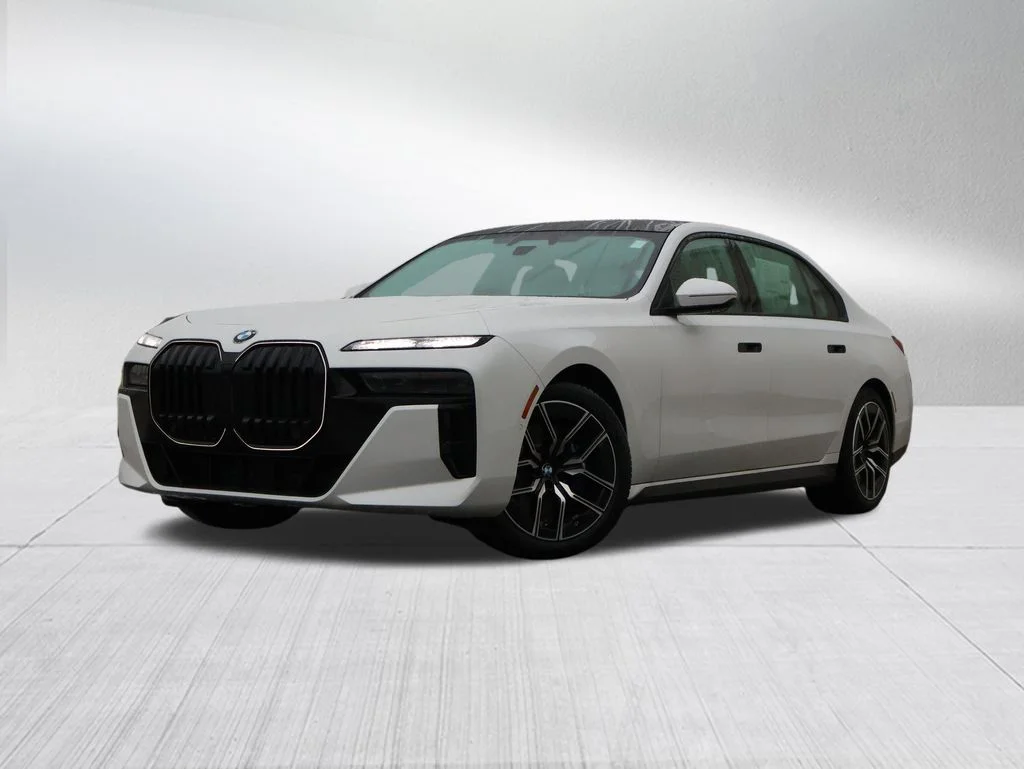 2026 BMW 7 Series 740i xDrive Sedan's photo