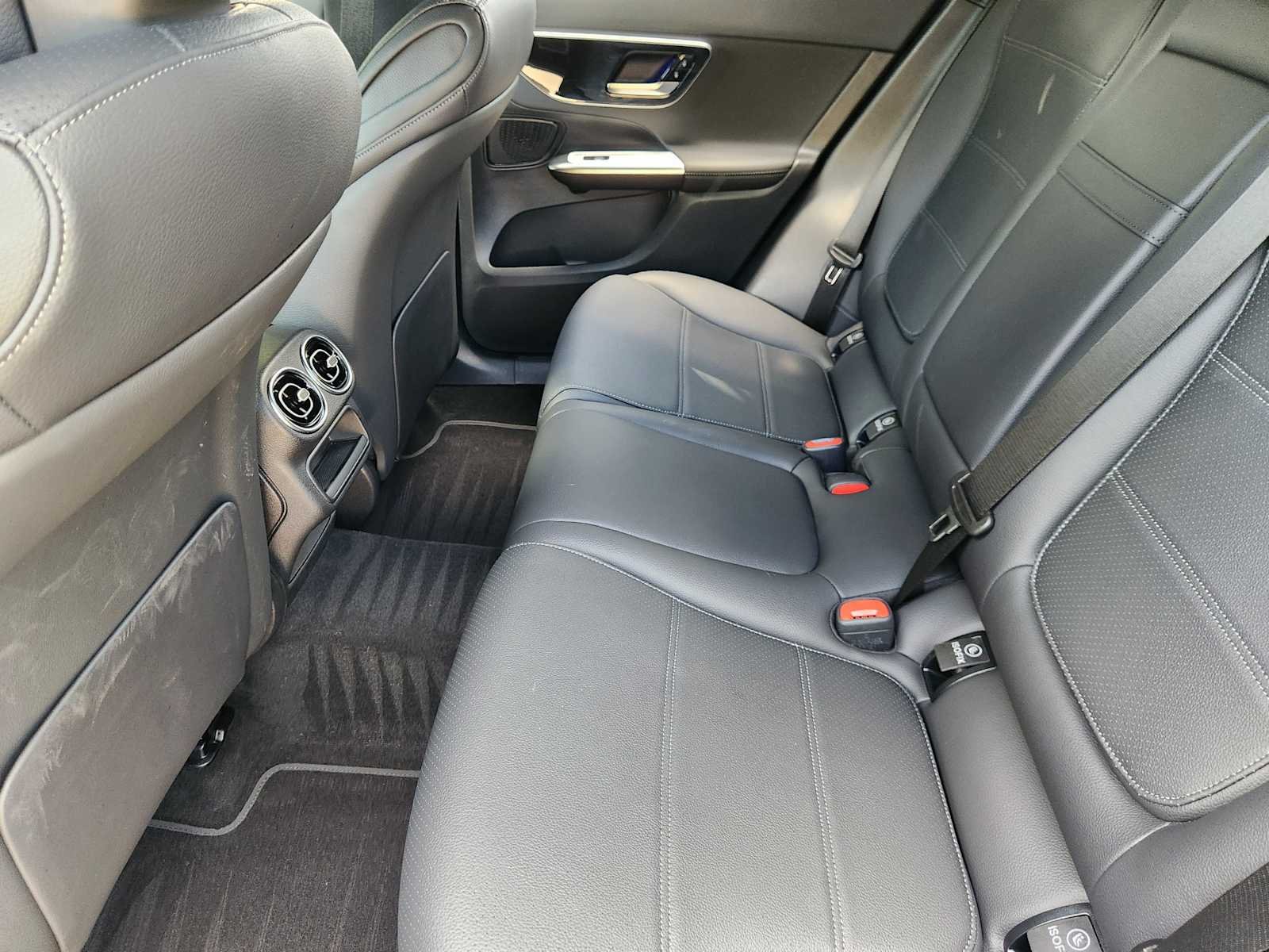Certified Used 2026 MANUFAKTUR Alpine Grey Mercedes-Benz GLC 300 image 28