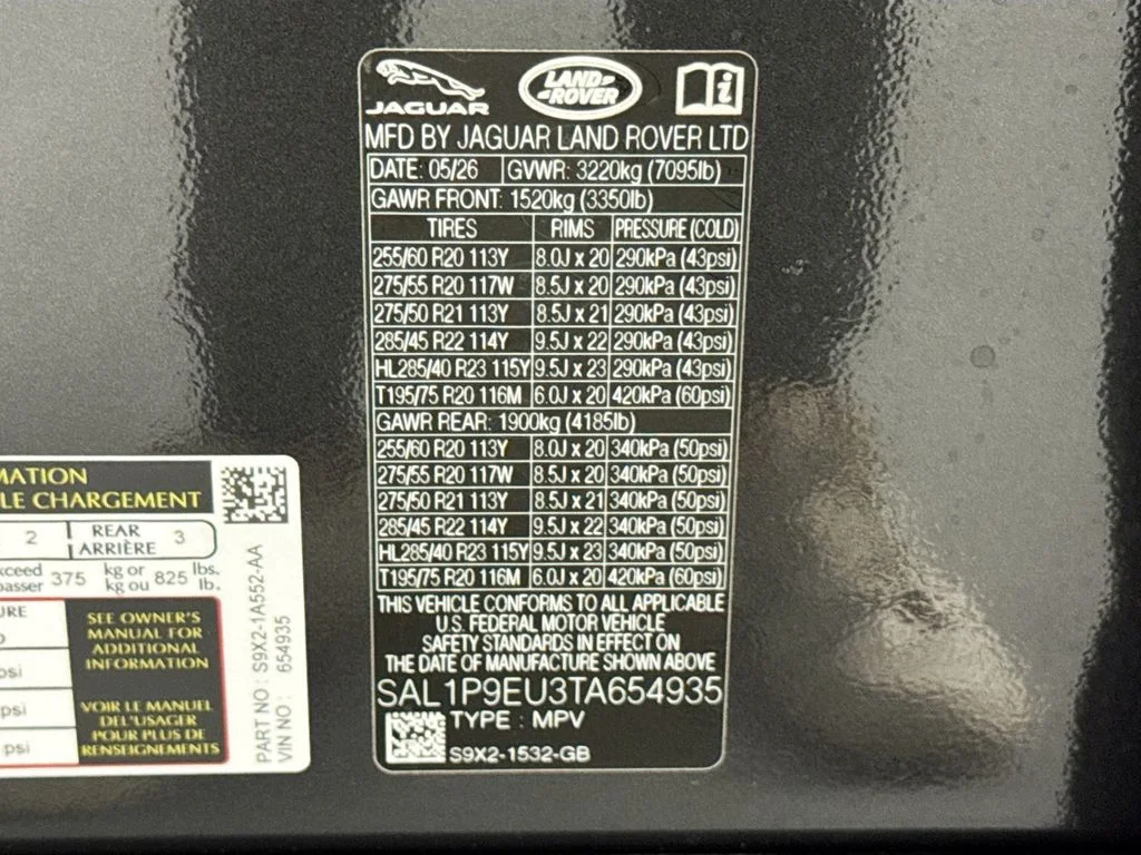 New 2026 Carpathian Grey Land Rover SE image 34