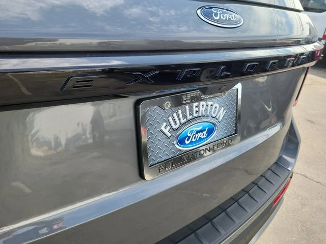 New 2026 Carbonized Gray Metallic Ford Platinum image 10