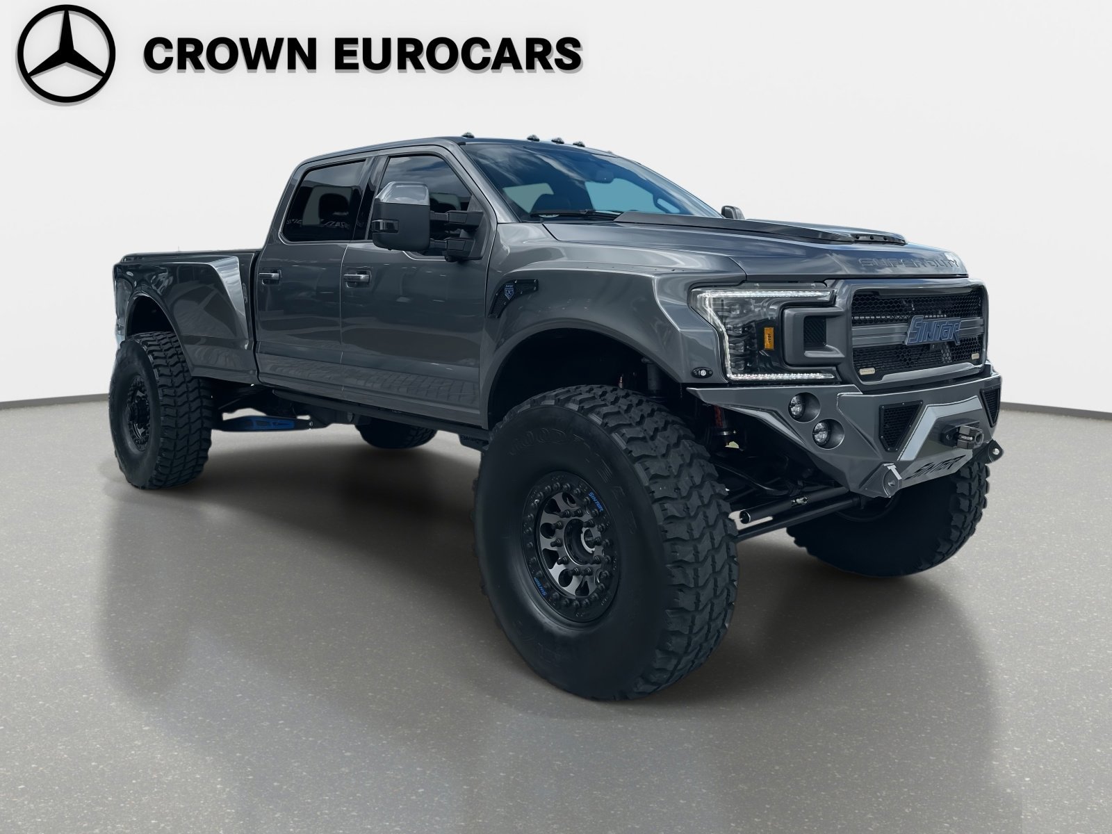 Used 2022 Gray Metallic Ford Lariat image 2