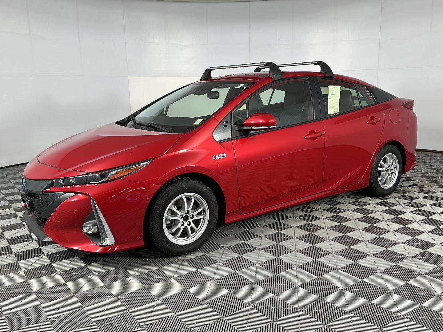 Used 2022 Supersonic Red Toyota Limited image 3