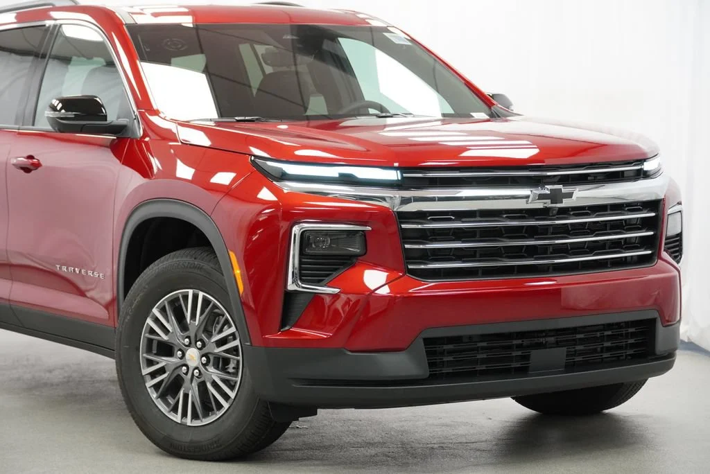 2027 Chevrolet Traverse LT - Photo 9