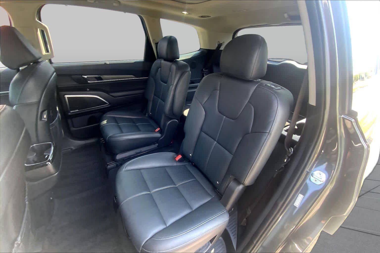 Used 2021 Gravity Grey Kia SX image 18