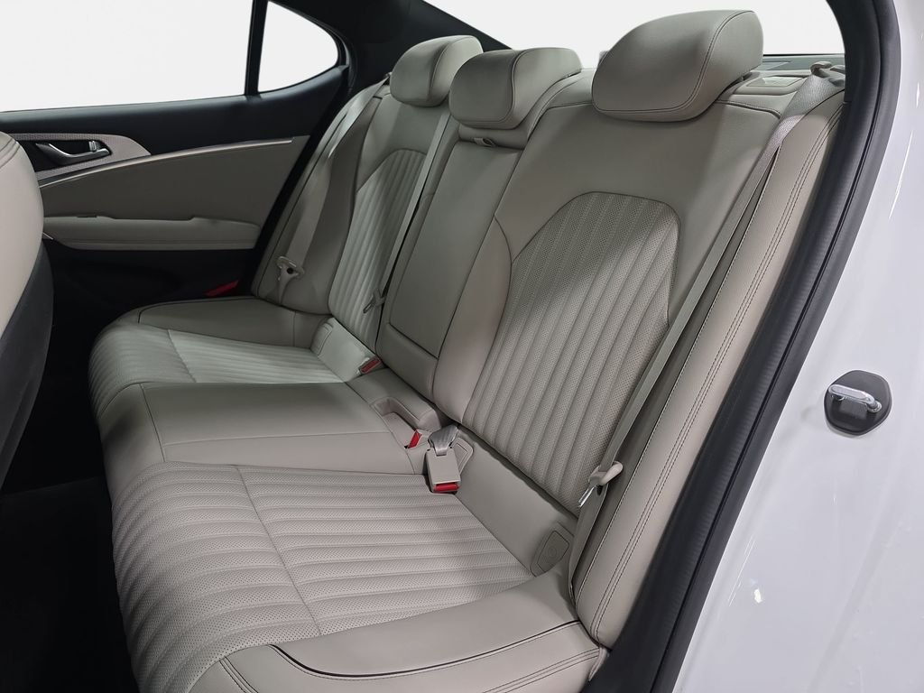 Used 2023 Alta White Genesis 2.0T image 13