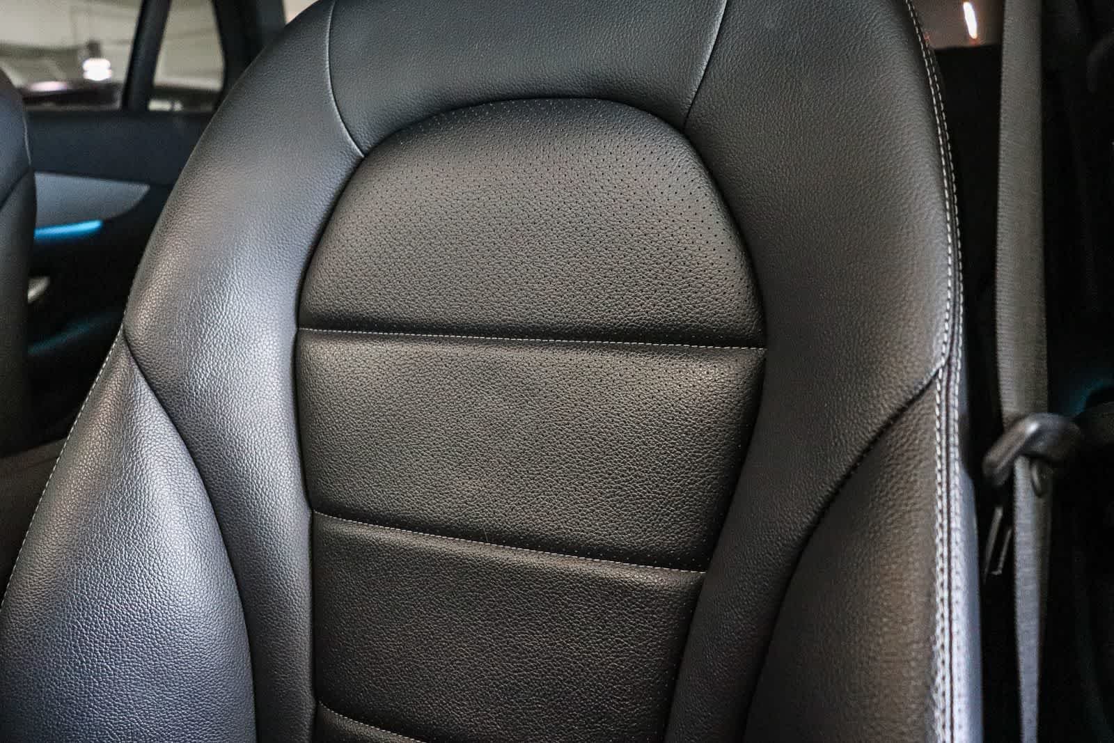 Used 2019 Polar White Mercedes-Benz GLC 300 image 26
