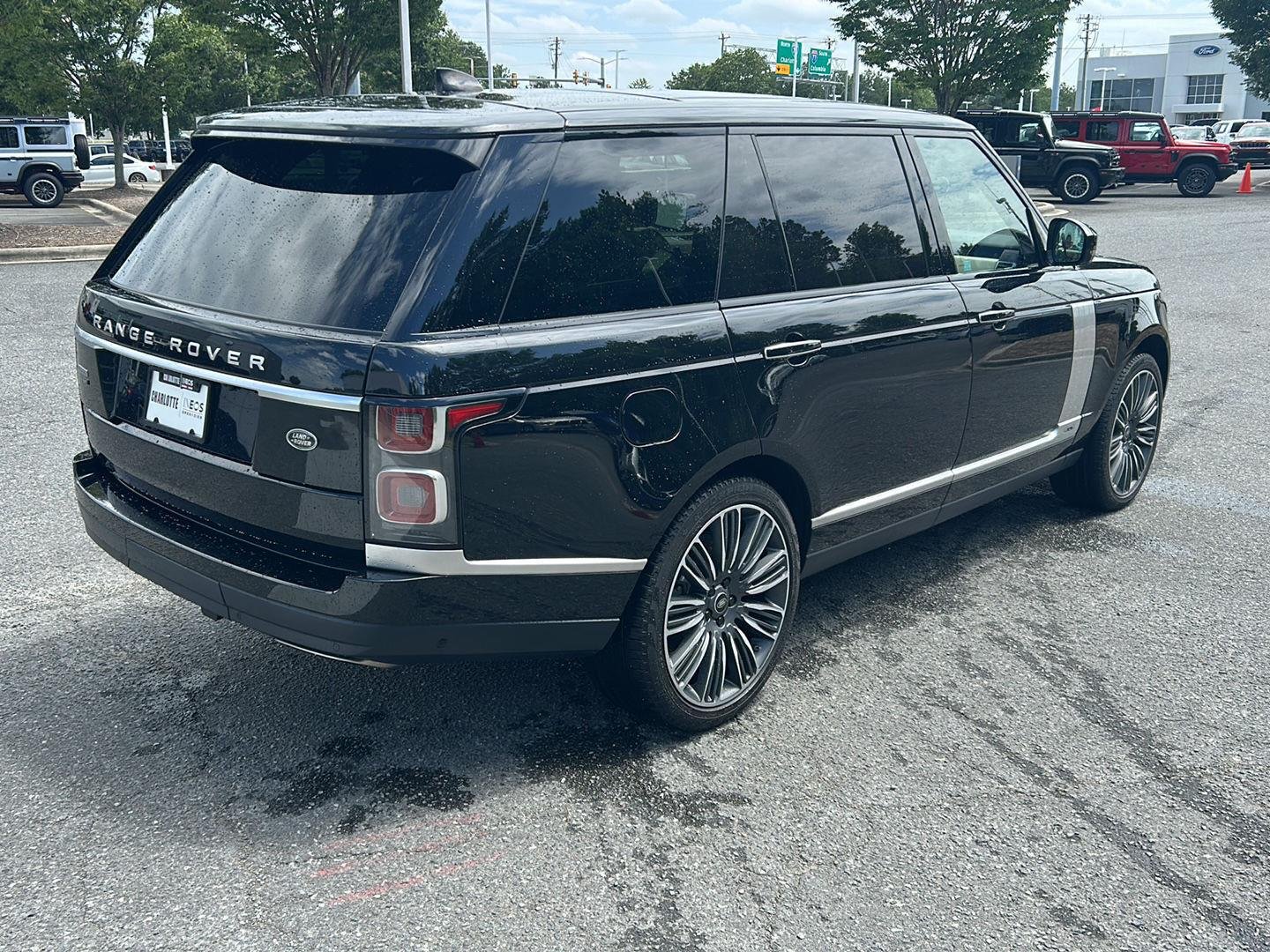 Used 2020 Santorini Black Metallic Land Rover Autobiography image 5