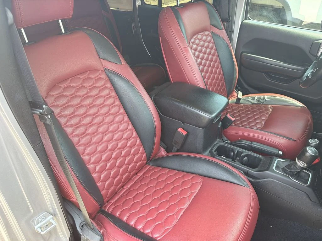Certified Used 2019 Silver Jeep Unlimited Sport S image 22