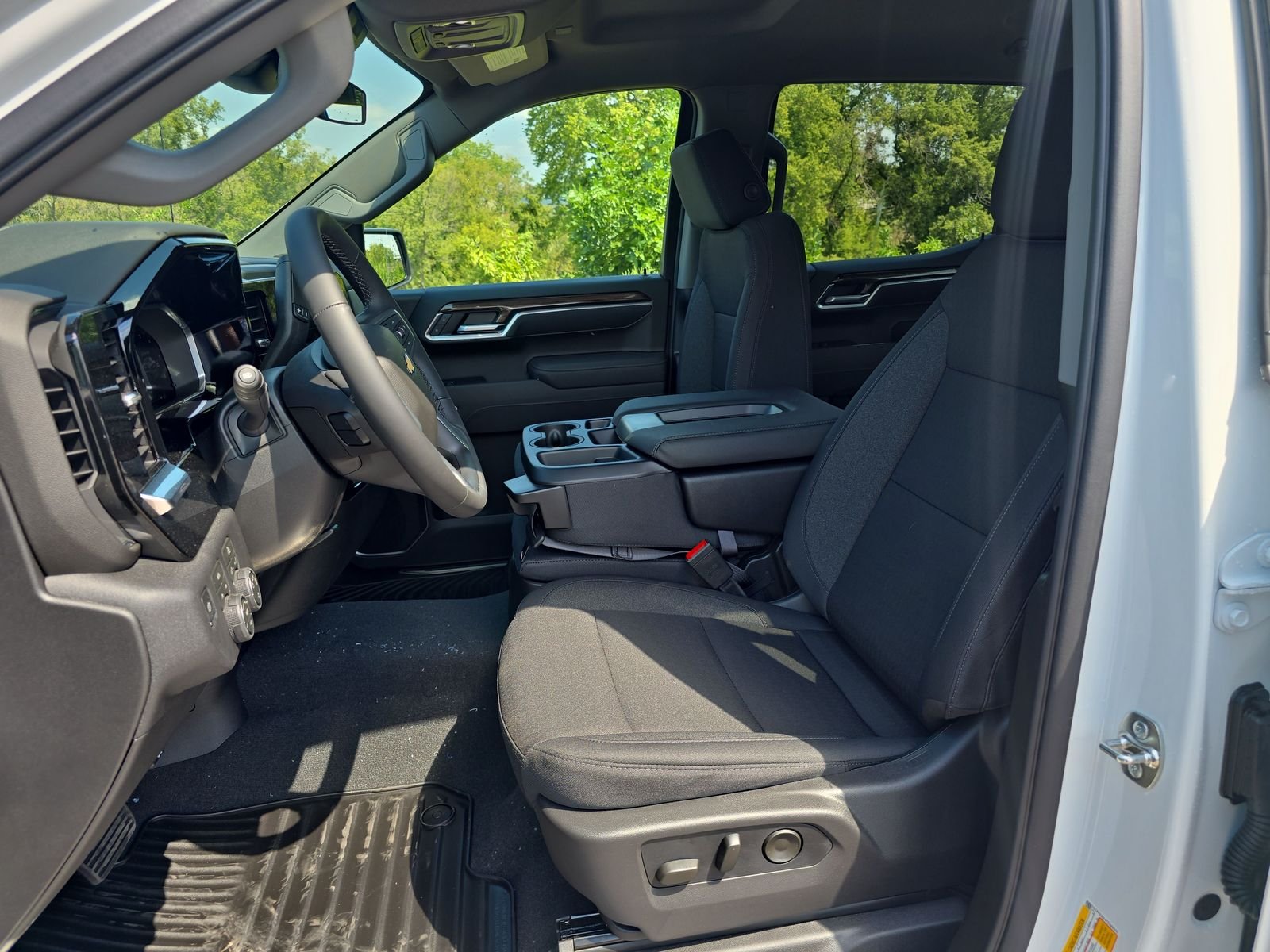 New 2026 Summit White Chevrolet LT image 9