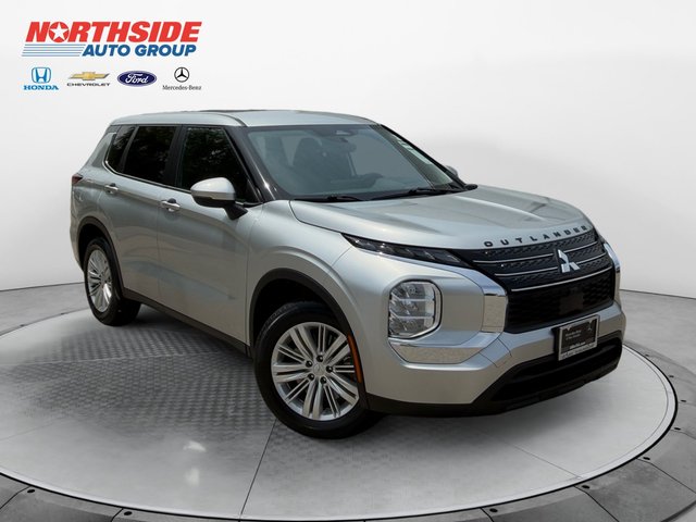 Pre-Owned 2024 Mitsubishi Outlander ES