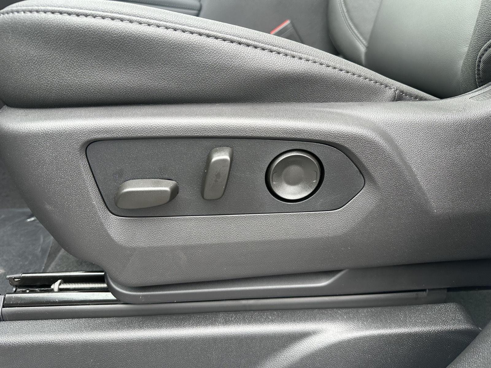 2027 Chevrolet Tahoe LT - Photo 27