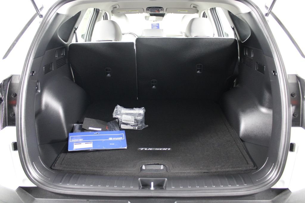 Certified Used 2026 White Hyundai SE image 17