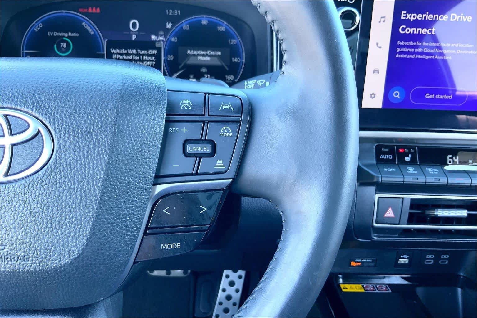 Used 2025 Wind Chill Pearl Toyota XSE image 24