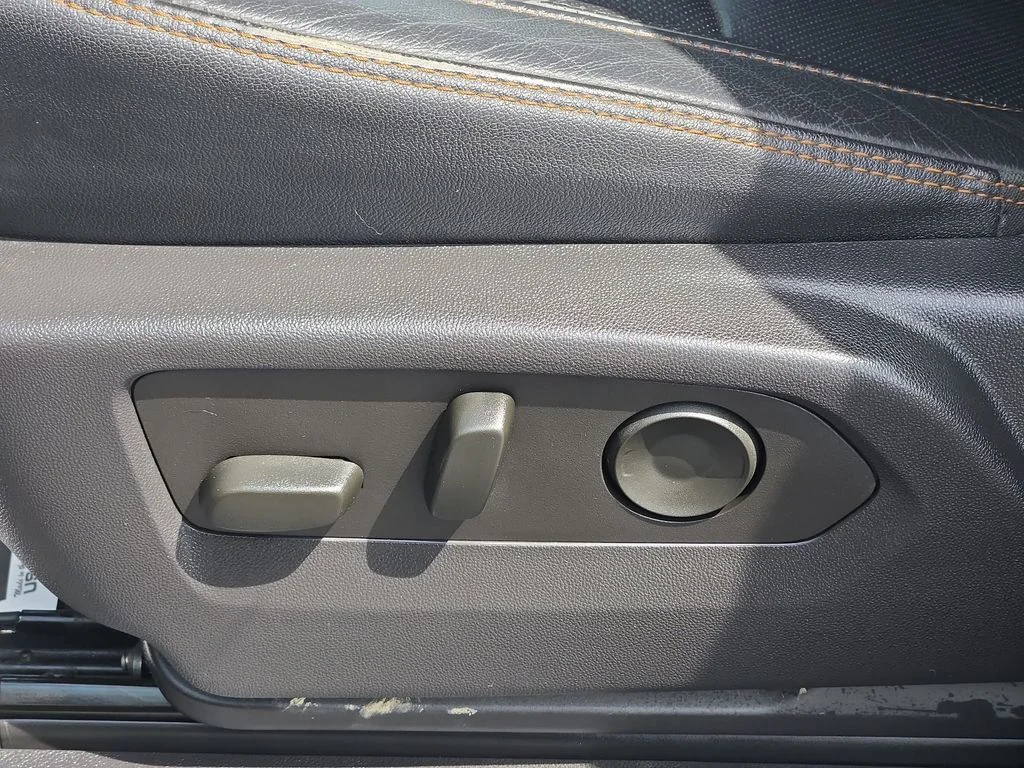 Used 2024 Silver GMC AT4 image 25