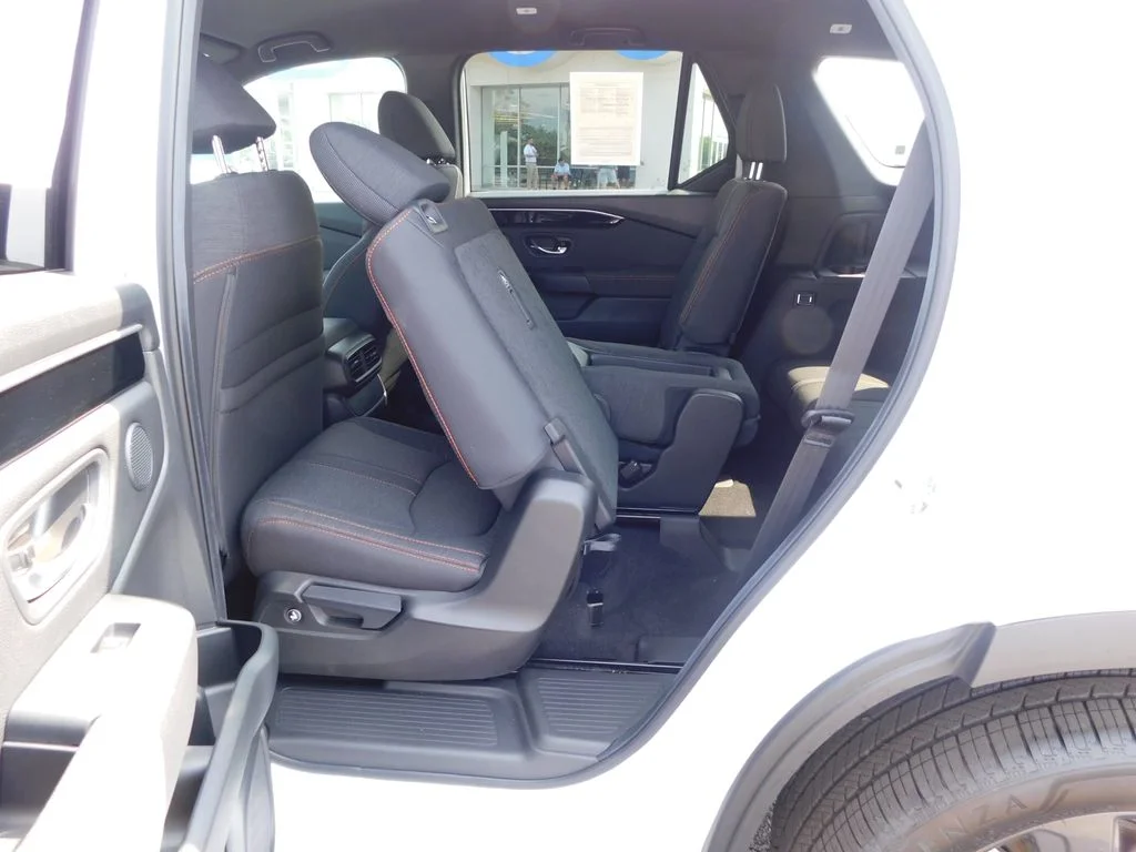 Used 2026 White Honda Sport image 33