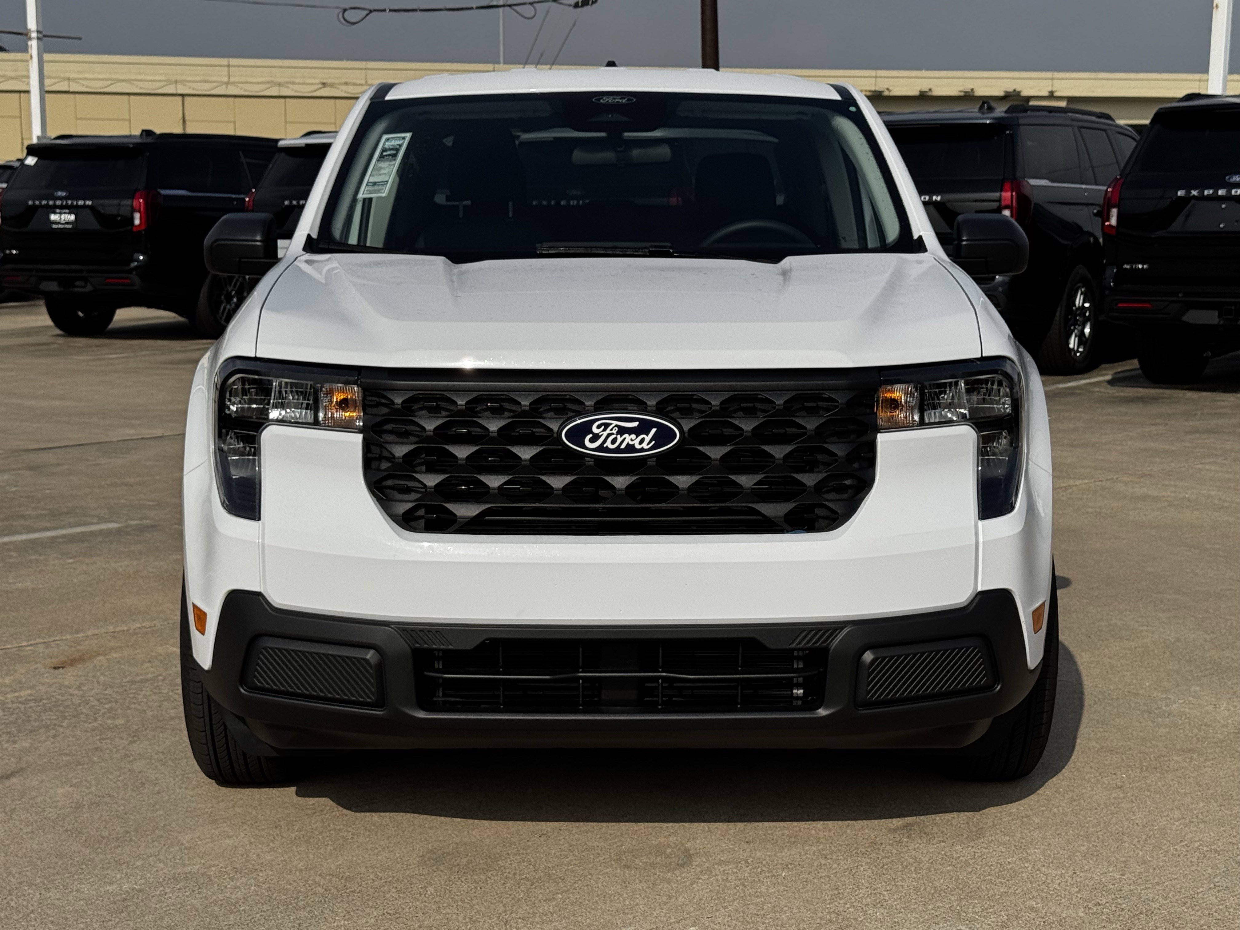 New 2026 Oxford White Ford XL image 3